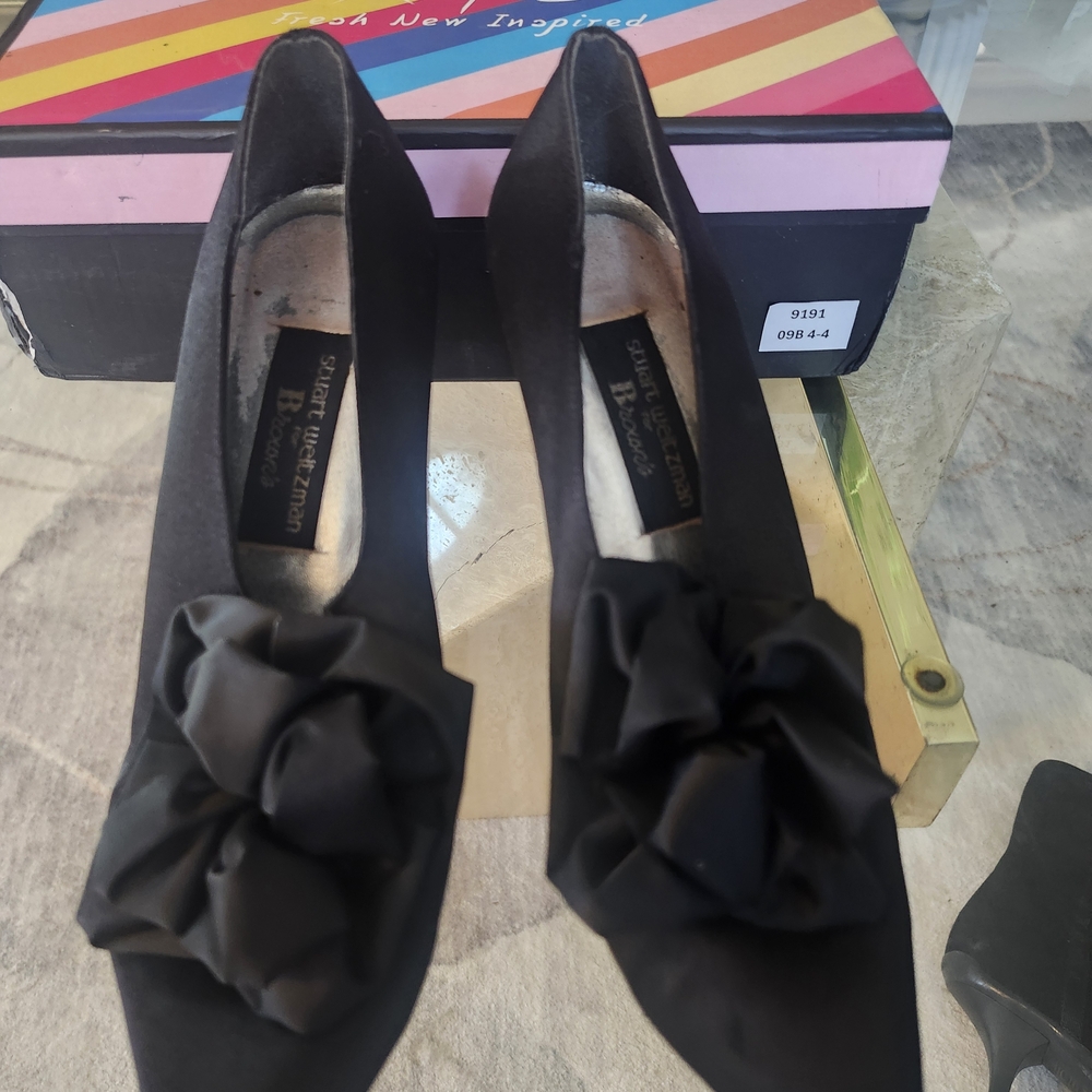 Stuart Weitzman Black Heels with Floral Accent 7